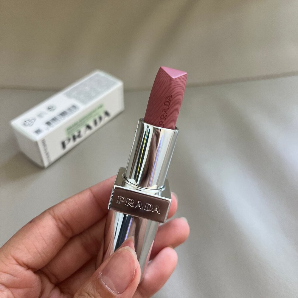 [NEW] Prada Beauty Monochrome Soft Matte Shade P158 Meranti